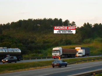 Outdoor na Rodovia Ayrton Senna Outdoor na Rodovia Ayrton Senna